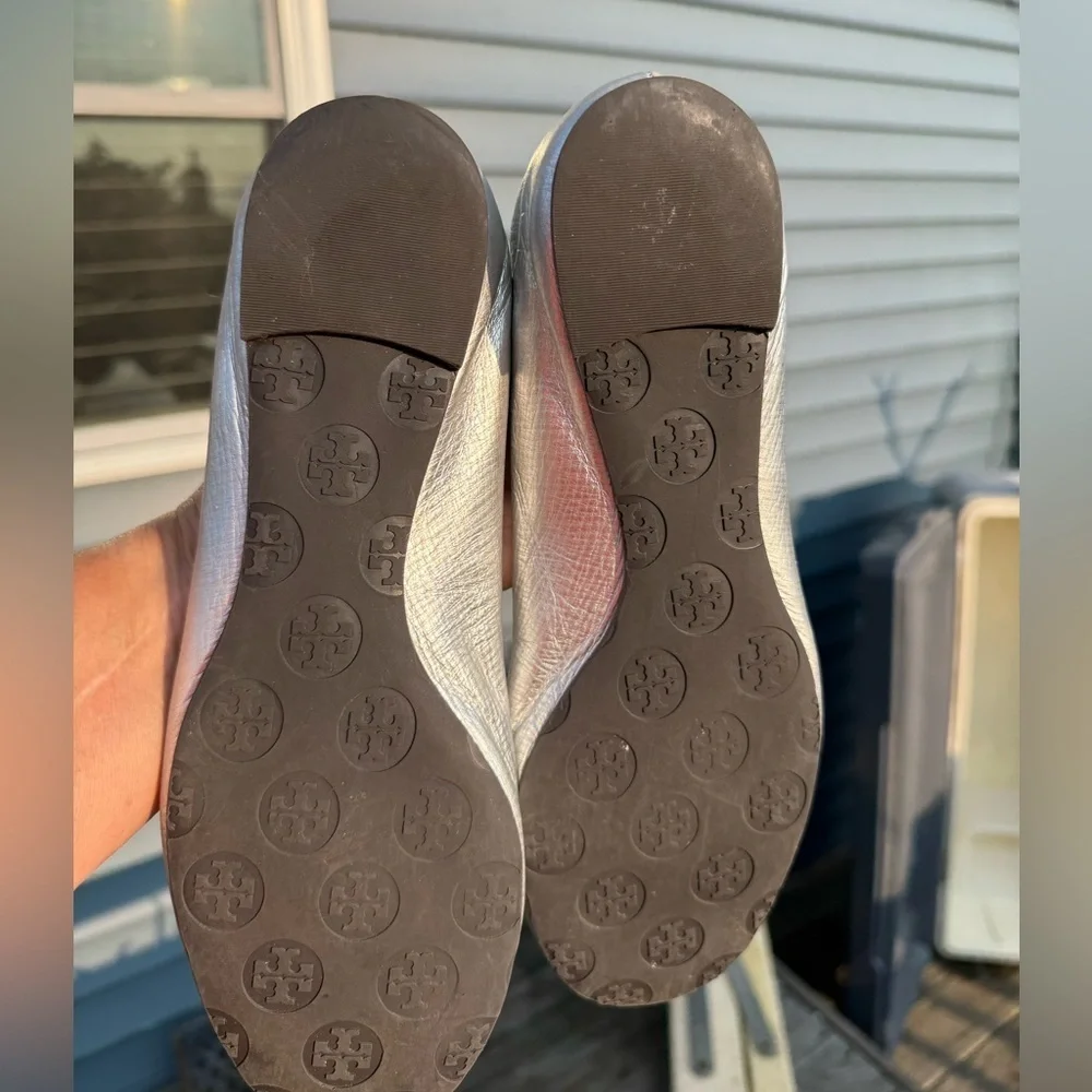 Tory Burch Minnie Travel Ballet Shoes In Pewter/Silver Leather‎ Sz 8.5